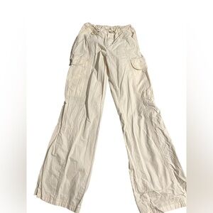 Pac Sun | Crème parachute cargo pants | Size S